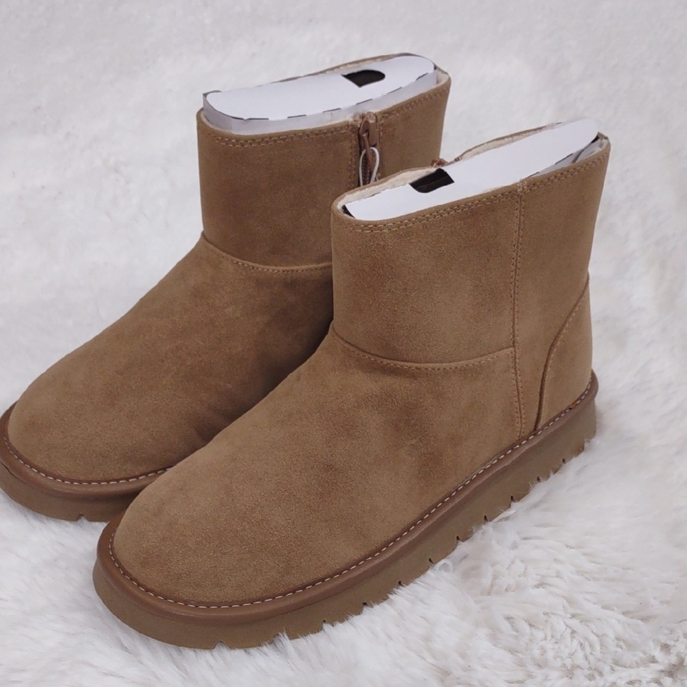 Universal Thread May Boots,Momory Foam, Size 9. - Picture 16 of 17